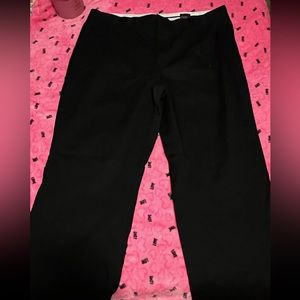 Versatile Black Pants (Negotiable
Prices & More Pictures Available 💘)